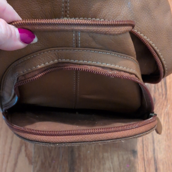 Stylish Brown Myra Crossbody Bag with Floral and Turquoise Details - Picture 5 of 6